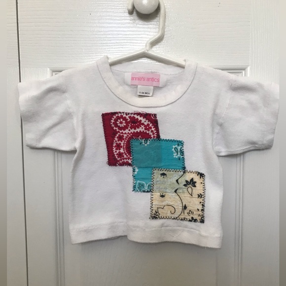 Baby T Shirt with Appliqués sized 12-24 Months - Picture 1 of 3